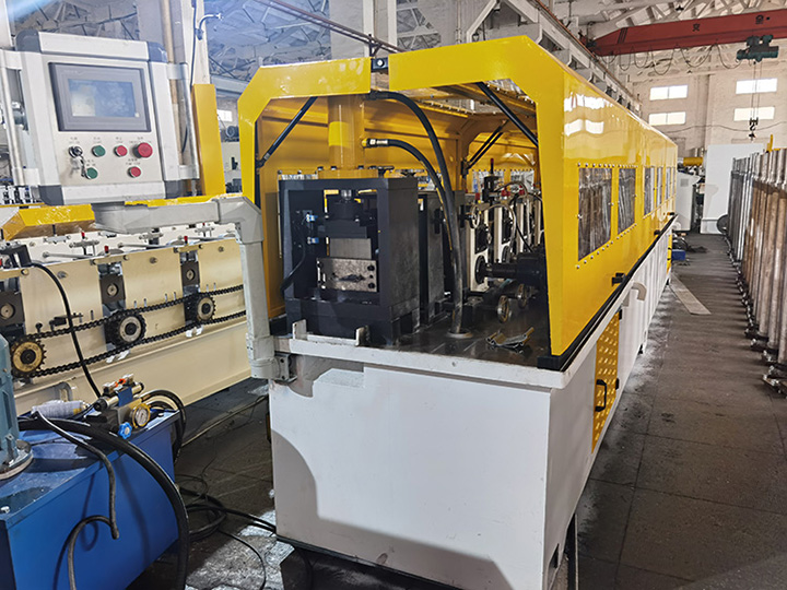 卷簾門(mén)葉片冷彎成型機