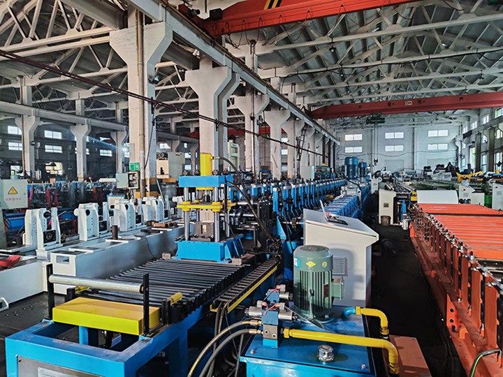 太陽(yáng)能光伏支架成型機